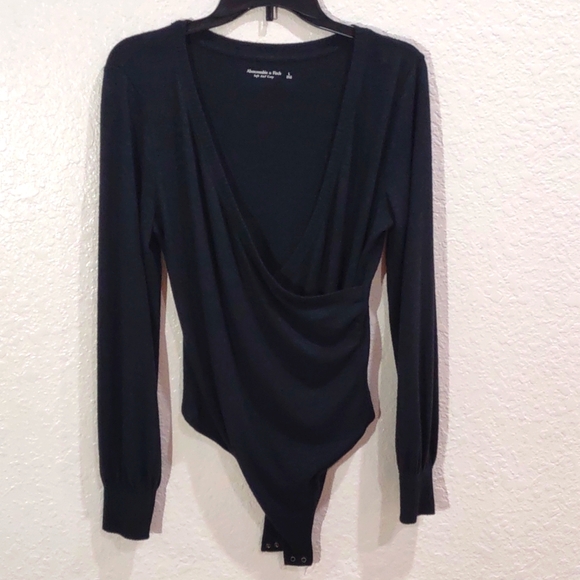 Abercrombie & Fitch Tops - ABERCROMBIE & FITCH TOP.